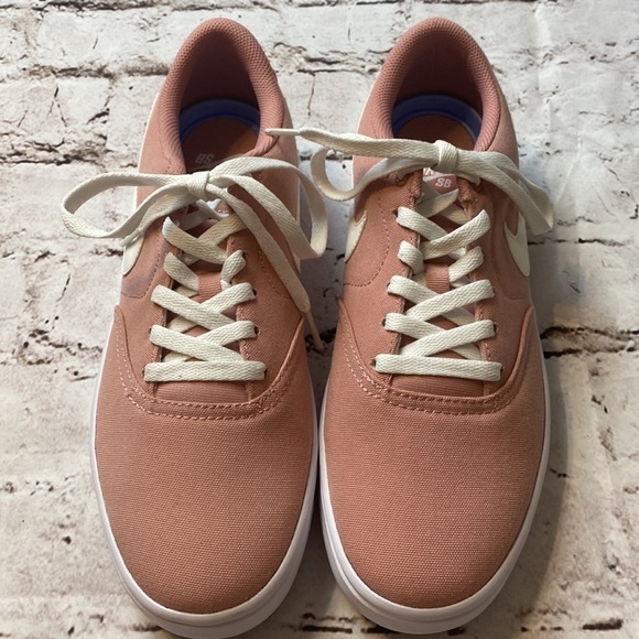 Nike Women’s SB Chron 2 Canvas sneakers Arctic Orange/White Sz 11 US - Picture 2 of 7